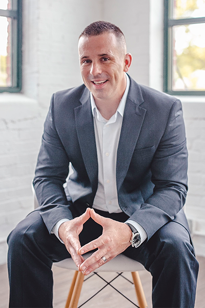 A headshot of Derek Sears, a Financial Advisor at KEMBA FCU.